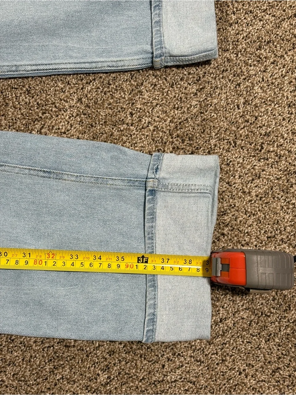 Hollister Ultra High-Rise Dad Jean Light Wash Cuffed Ankle - Picture 7 of 9